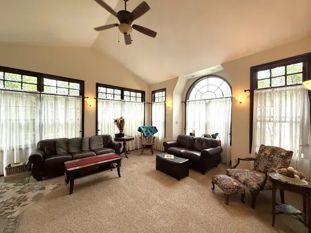 $369,500 | 364 State Street, Marinette, WI 54143