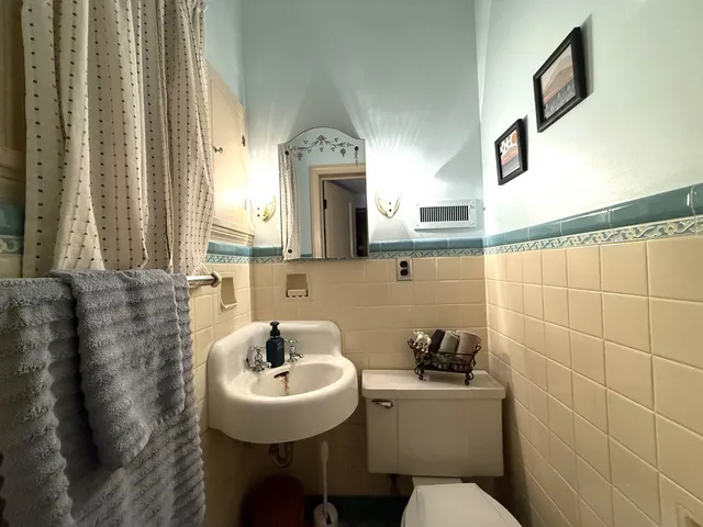 $369,500 | 364 State Street, Marinette, WI 54143