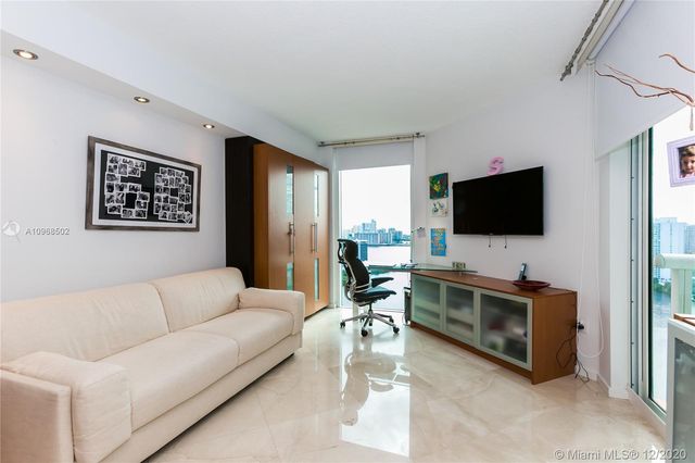 $562,500 | 3370 Northeast 190th Street, Unit UPH3009, Aventura, FL 33180