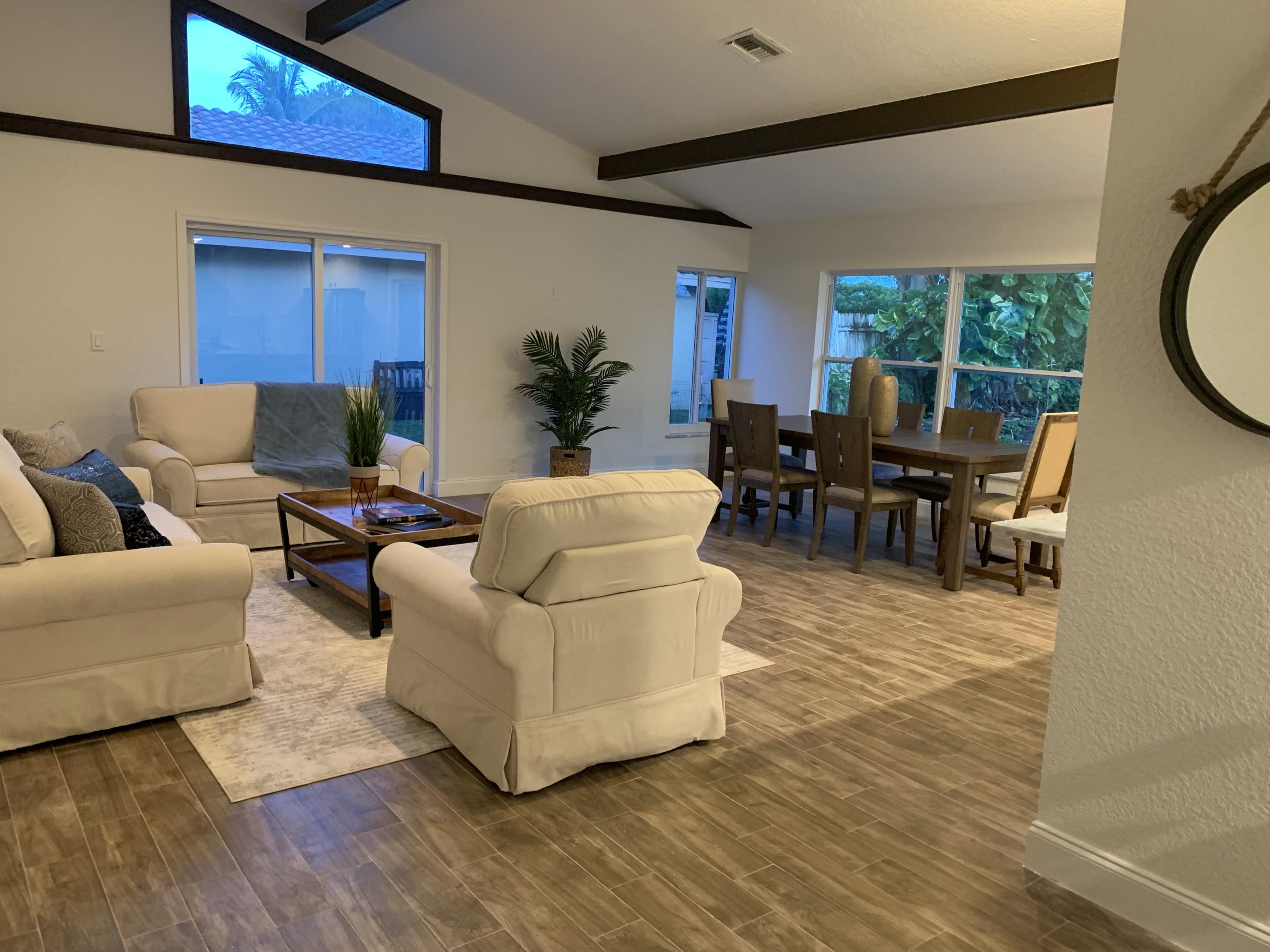 8944 Escondido Way East Boca Raton, FL 33433 - Photo 1 of 33 T6yukB%kRf2SLI02TMeUXQ