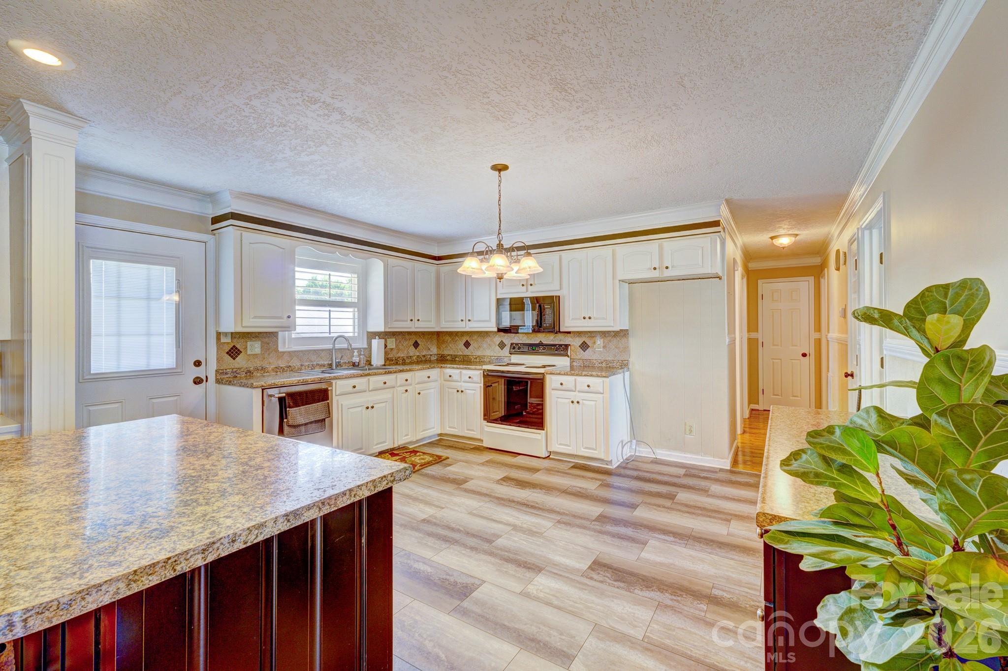 1014 Ranbar Street Cherryville, NC 28021 - Photo 6 of 16