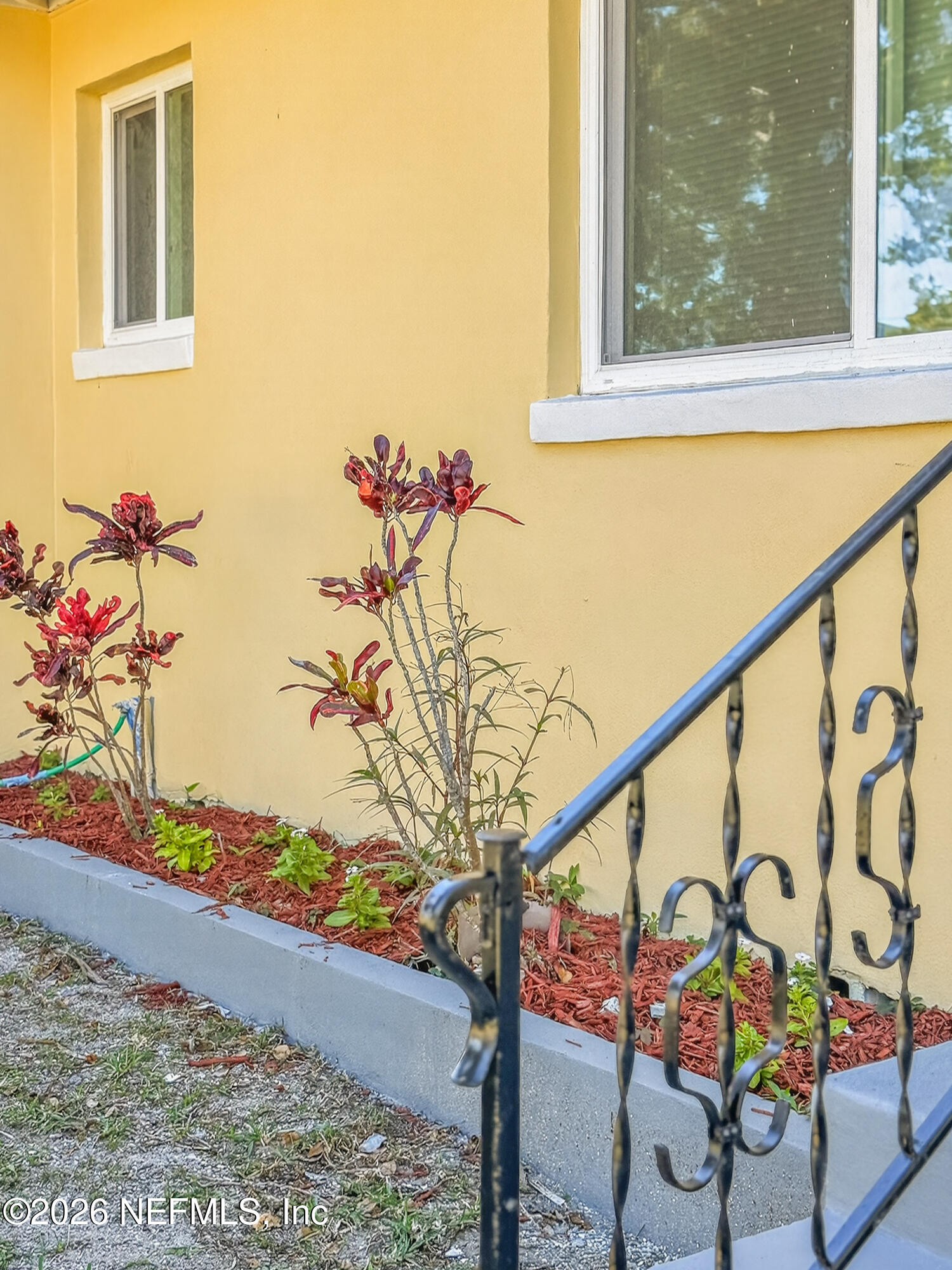 113 Menendez Road St. Augustine, FL 32080 - Photo 8 of 71 a view of entryway with a flower around