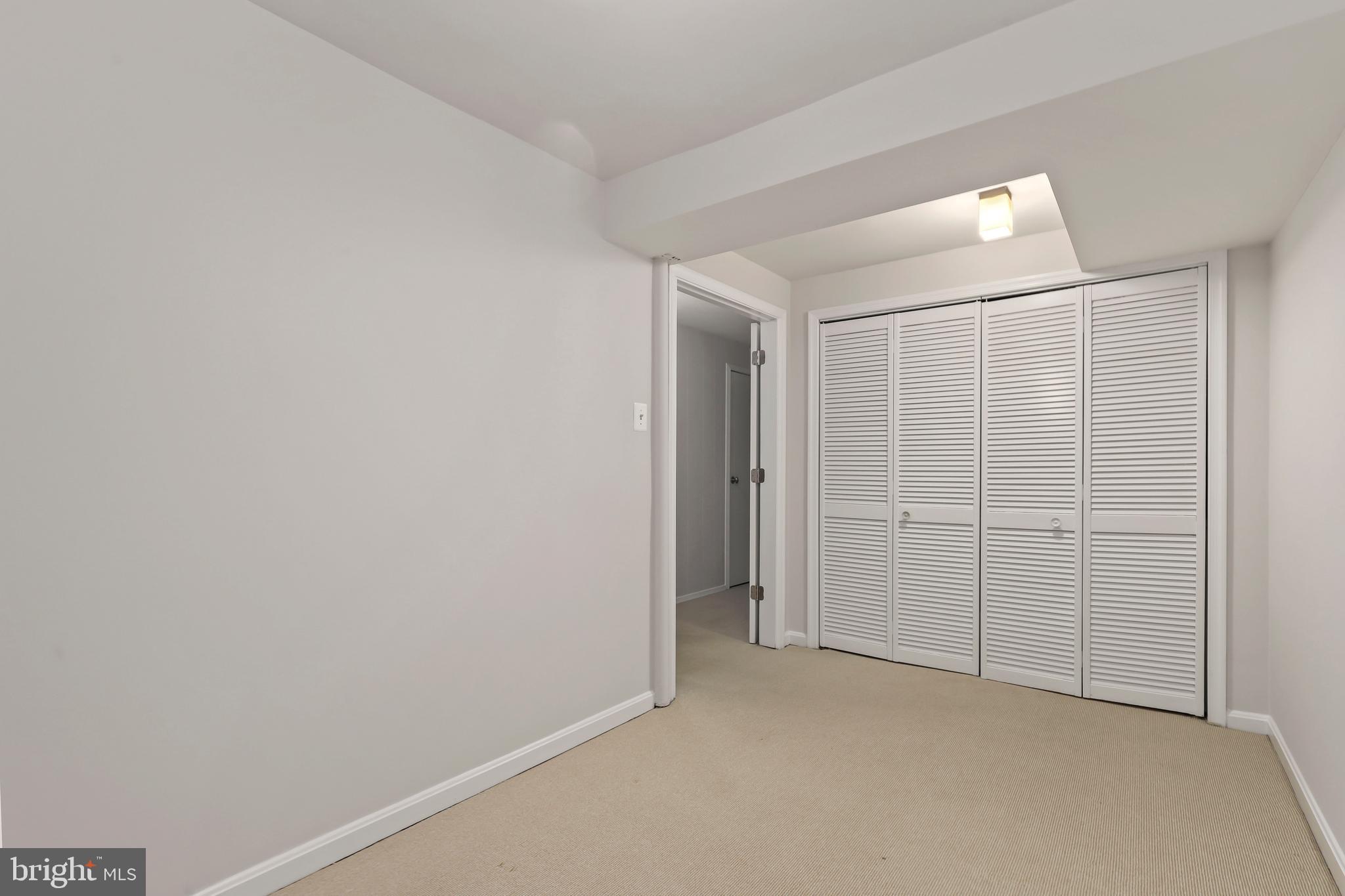 2434 South Walter Reed Drive, Unit 3 Arlington, VA 22206 - Photo 26 of 36