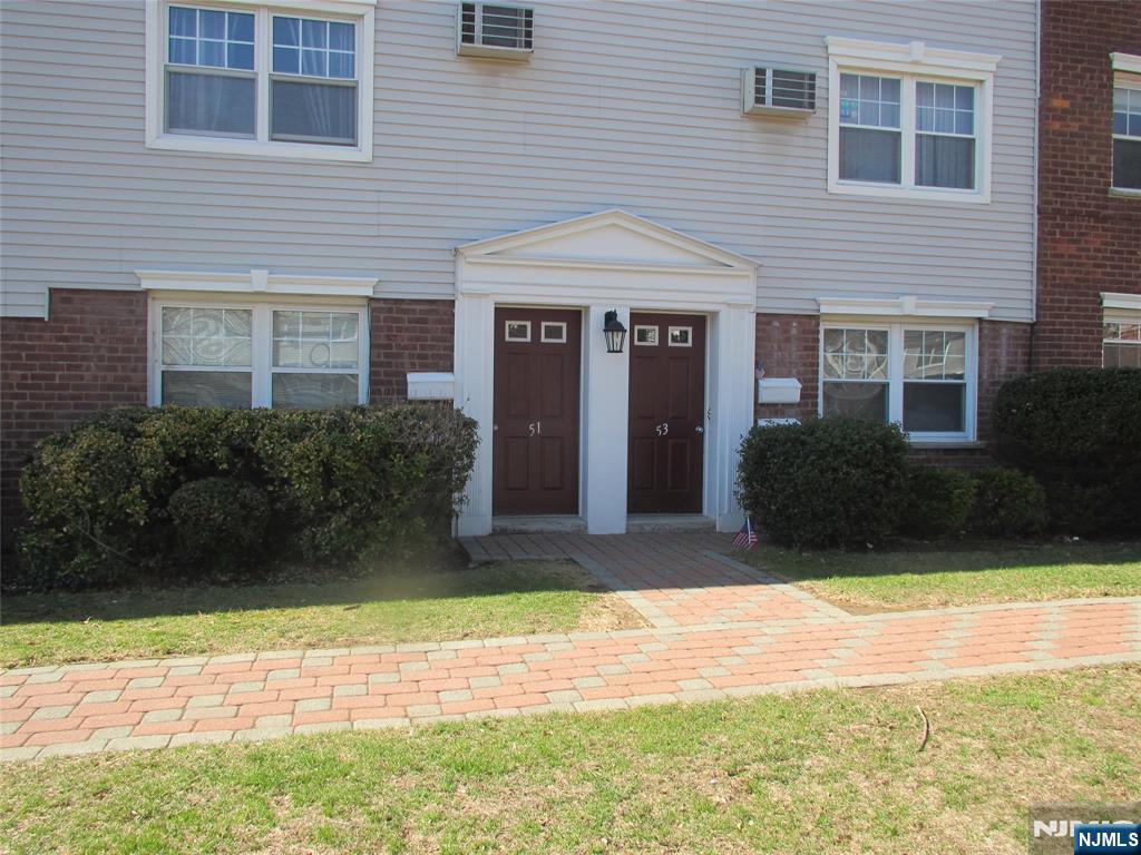 51 Hastings Avenue, Unit A Rutherford, NJ 07070 - Photo 2 of 11