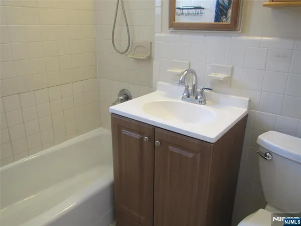 $1,450 | 51 Hastings Avenue, Unit A, Rutherford, NJ 07070