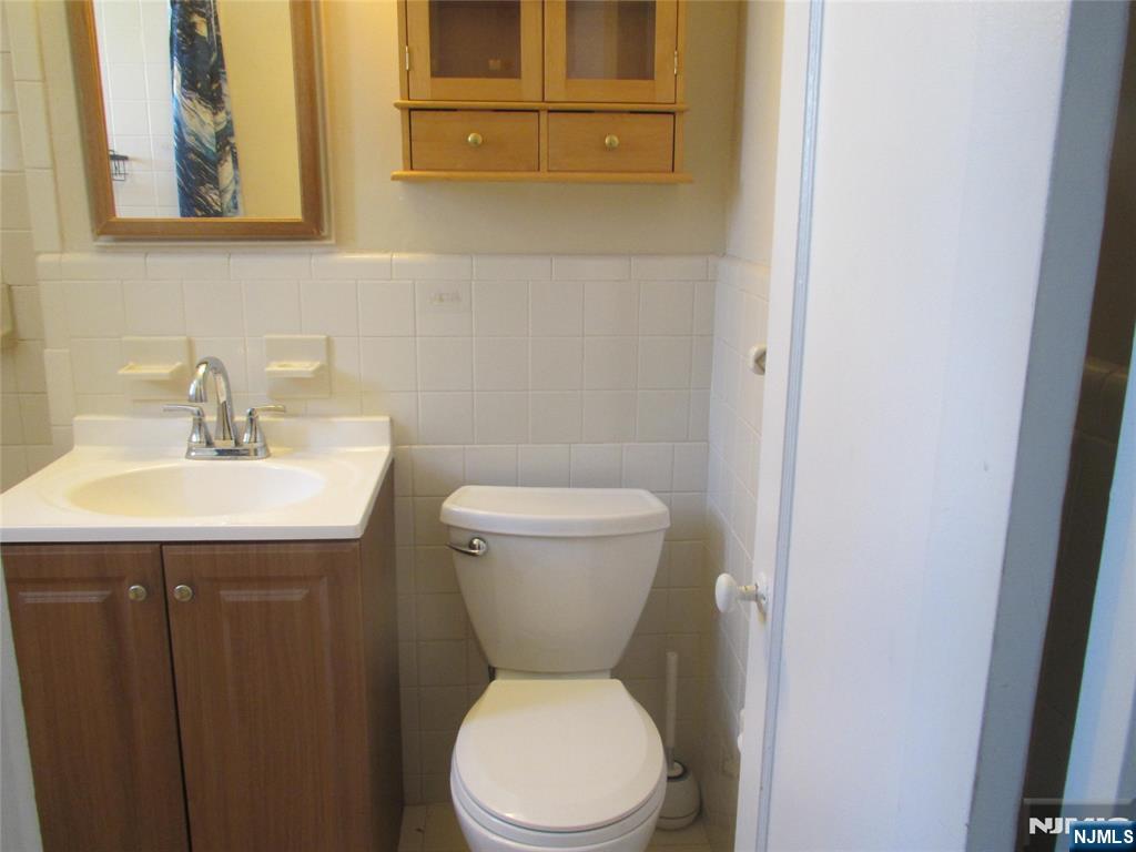 51 Hastings Avenue, Unit A Rutherford, NJ 07070 - Photo 10 of 11