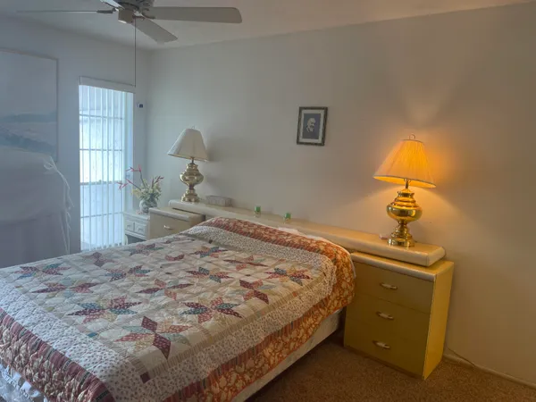 $1,450 | 4 West Greenway Drive, Unit 201, Royal Palm Beach, FL 33411