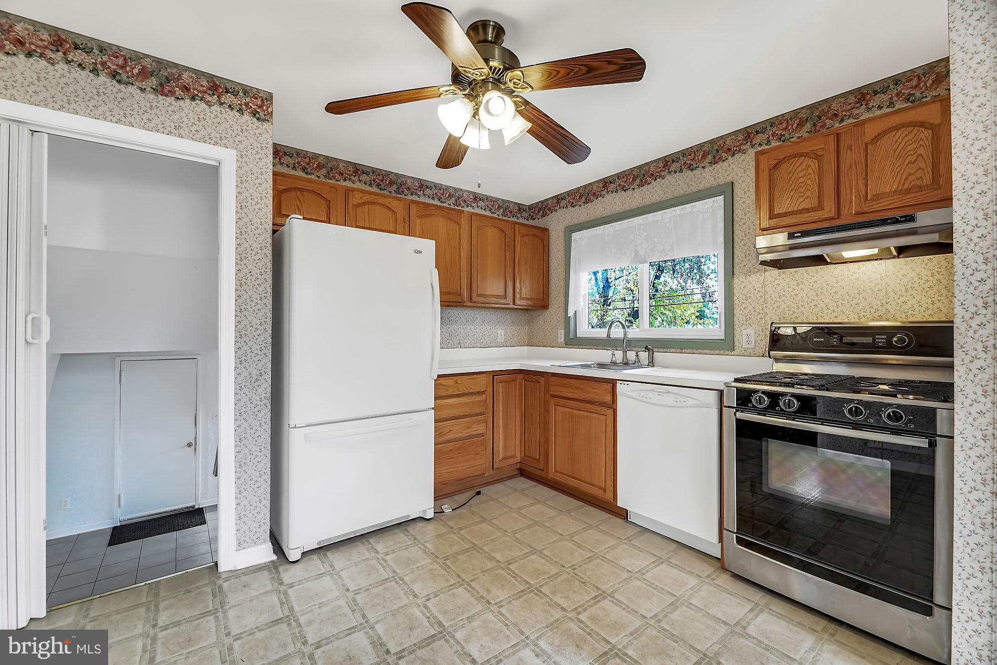 2613 Kings Ridge Road Baltimore, MD 21234 - Photo 9 of 28 Gallery Image 9