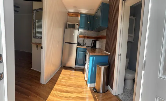 $1,300 | 7661 18th Way North, Unit 2, St. Petersburg, FL 33702