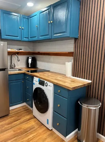 $1,300 | 7661 18th Way North, Unit 2, St. Petersburg, FL 33702