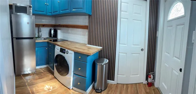 $1,300 | 7661 18th Way North, Unit 2, St. Petersburg, FL 33702