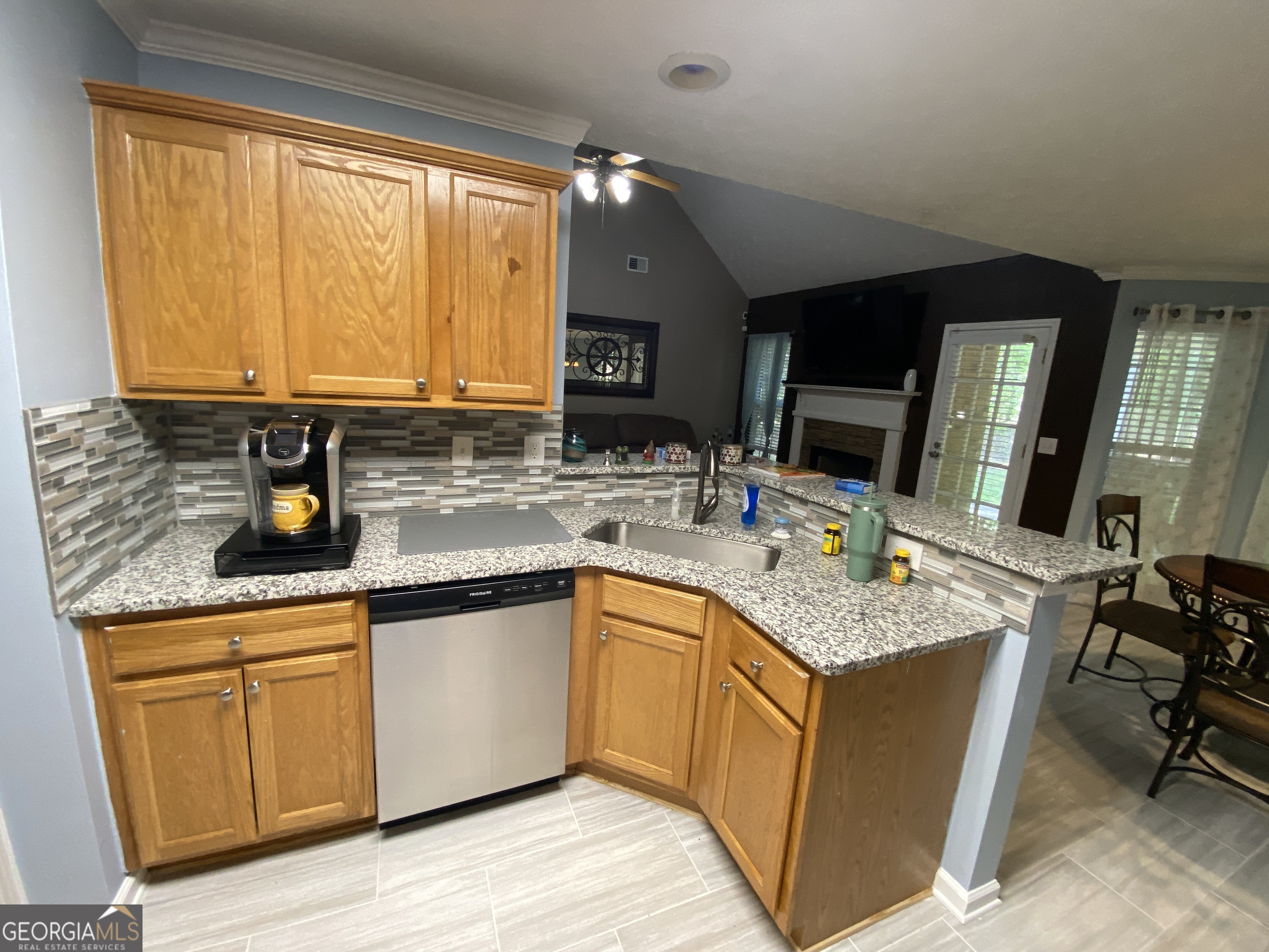 312 Cascade Court Hampton, GA 30228 - Photo 5 of 25