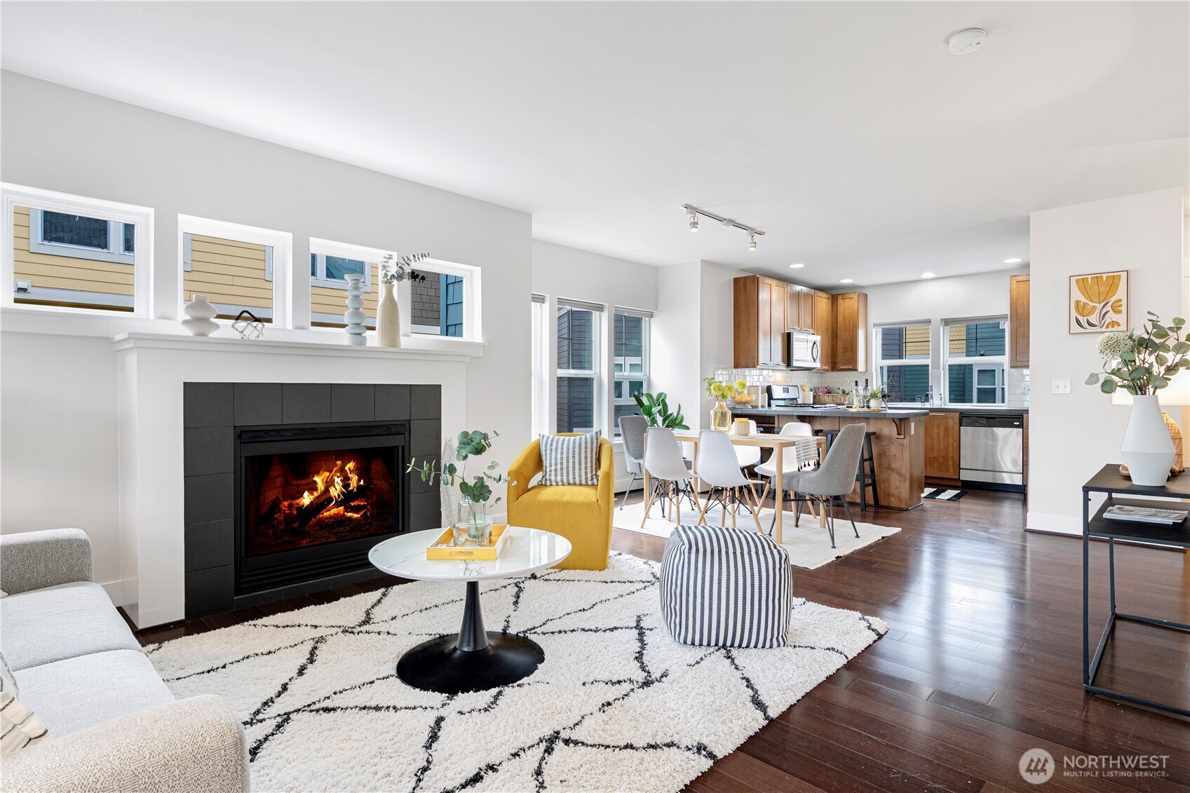 3241 Southwest Raymond Street, Unit 1B Seattle, WA 98126 - Photo 3 of 24 Gallery Image 3