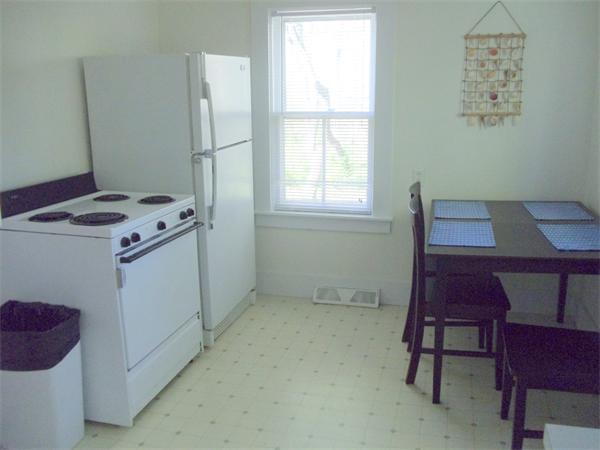 14 Bayview Road Marion, MA 02738 - Photo 9 of 22 a room with furniture and a window
