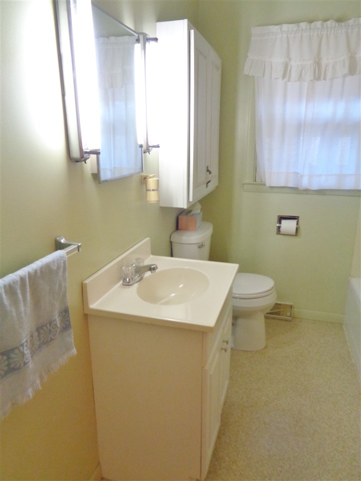 2360 South Hemlock Road Hemlock, MI 48626 - Photo 18 of 28