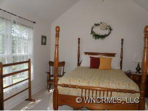 49 Noble Road Fairview, NC 28730 - Photo 14 of 24 Gallery Image 14