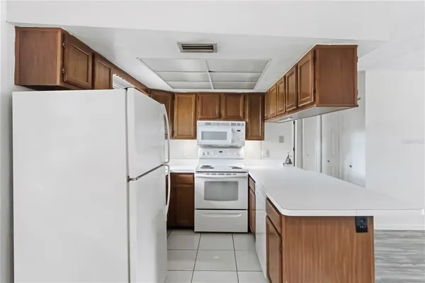 $134,999 | 4951 91st Avenue, Unit 33, Pinellas Park, FL 33782