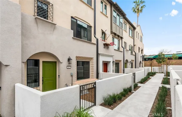 $1,221,186 | 107 Kimberwick Court, Burbank, CA 91506