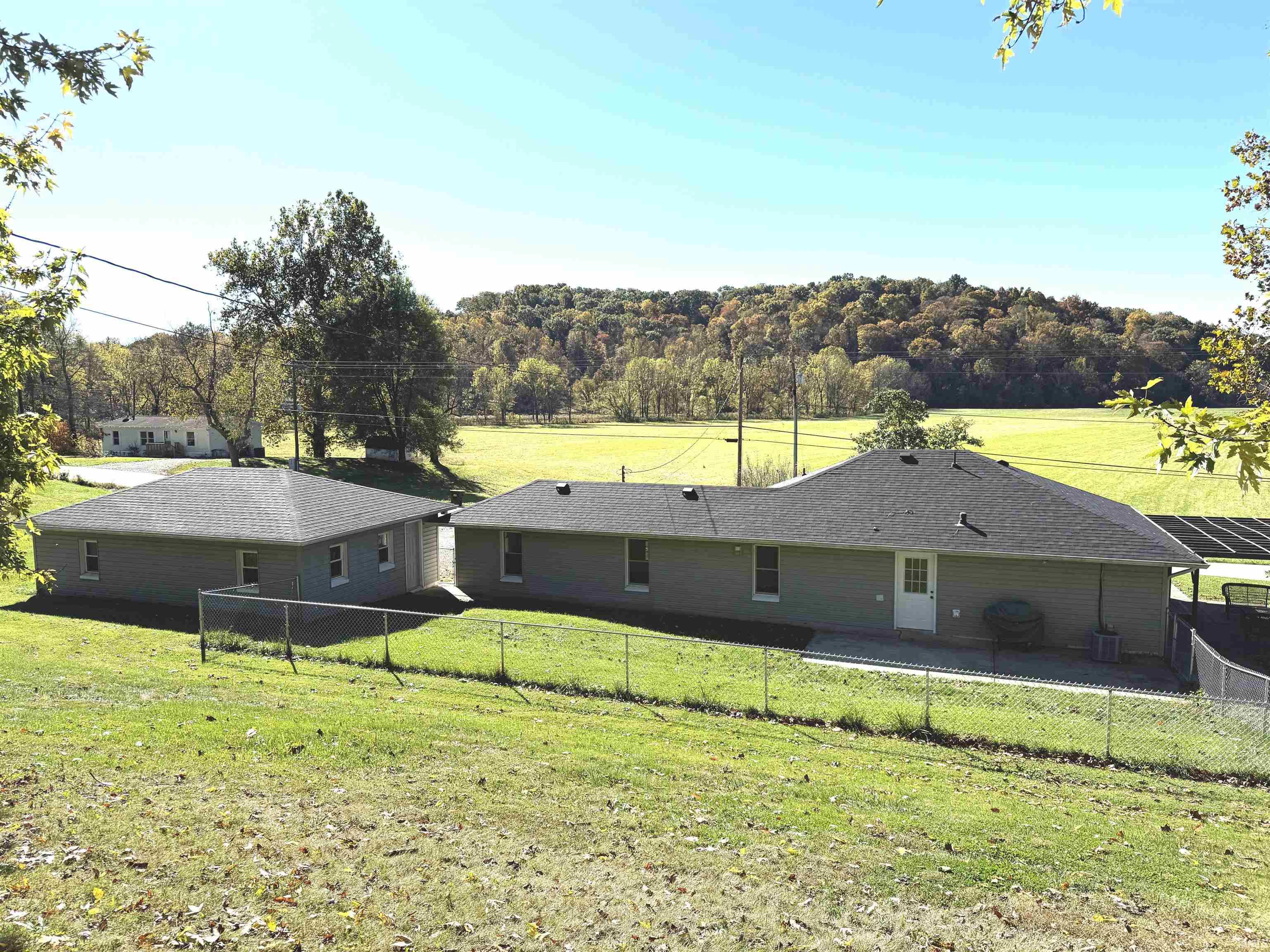 3303 East Boltinghouse Road Bloomington, IN 47408 - Photo 2 of 30