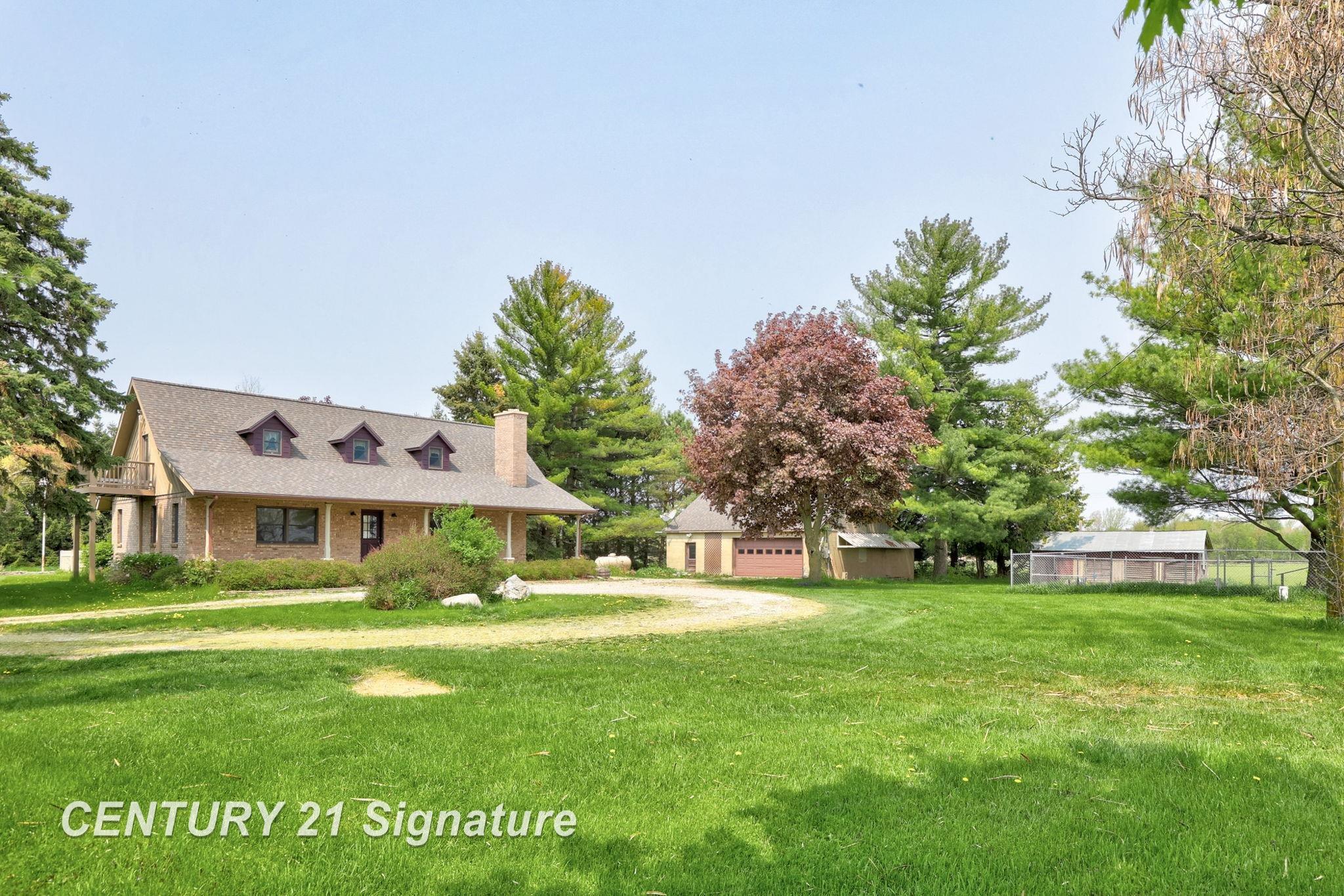 720 Pt Crescent Rd Port Port Austin, MI 48467 - Photo 3 of 79