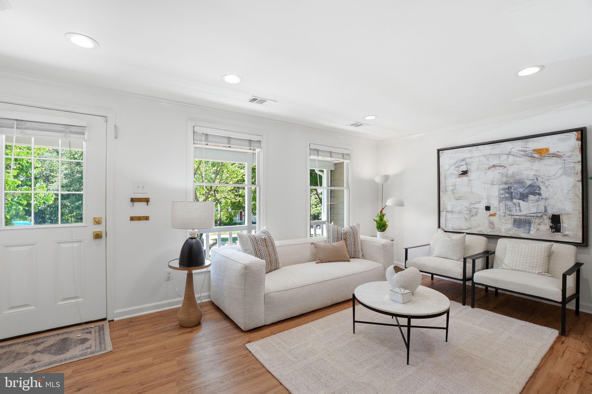 1579 Poplar Grove Drive Reston, VA 20194 - Photo 4 of 25