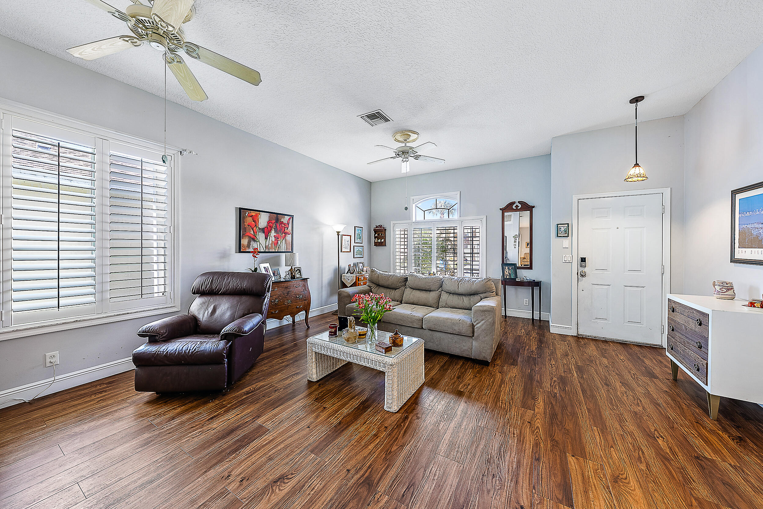 2522 Southeast Springtree Place Stuart, FL 34997 - Photo 3 of 13 Living Room