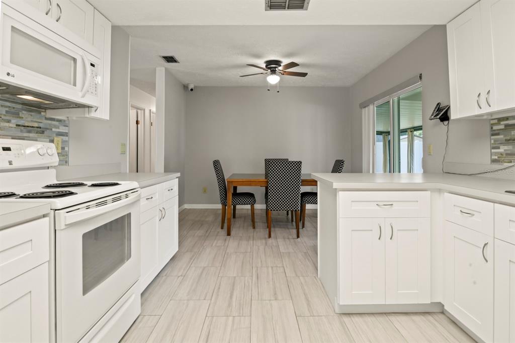 11403 Fillmore Avenue Seffner, FL 33584 - Photo 9 of 33