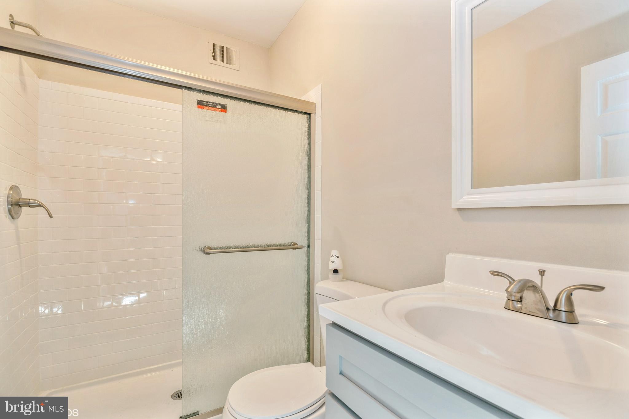 903 Independence Road Norristown, PA 19403 - Photo 8 of 15 Gallery Image 8