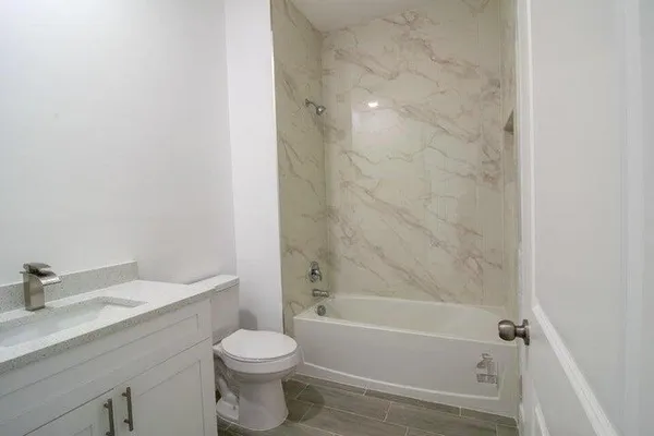 $718,900 | 260 West Rotonda Blvd W W Rotonda W West, Unit 3, Rotonda West, FL 33947