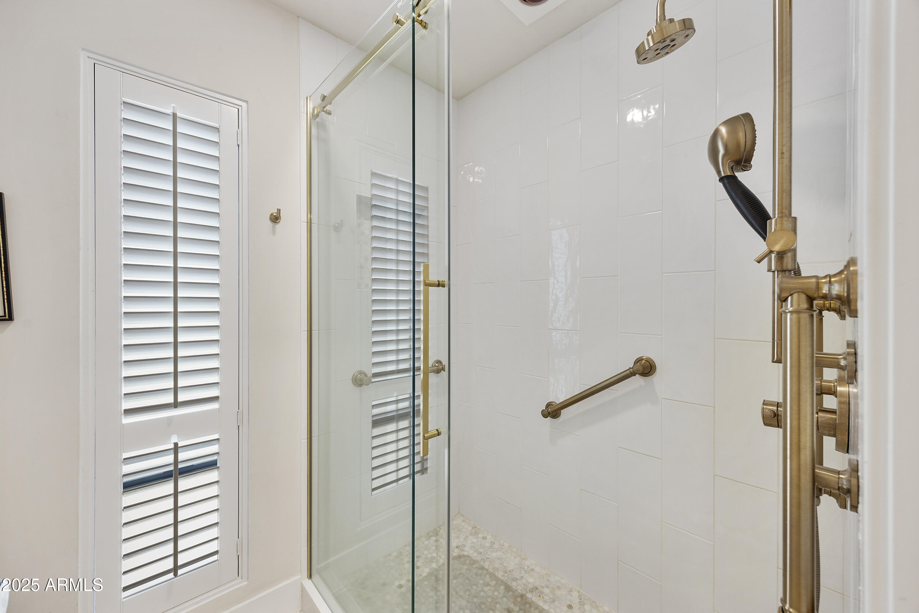4436 East Camelback Road, Unit 37 Phoenix, AZ 85018 - Photo 38 of 55 Main bathroom shower