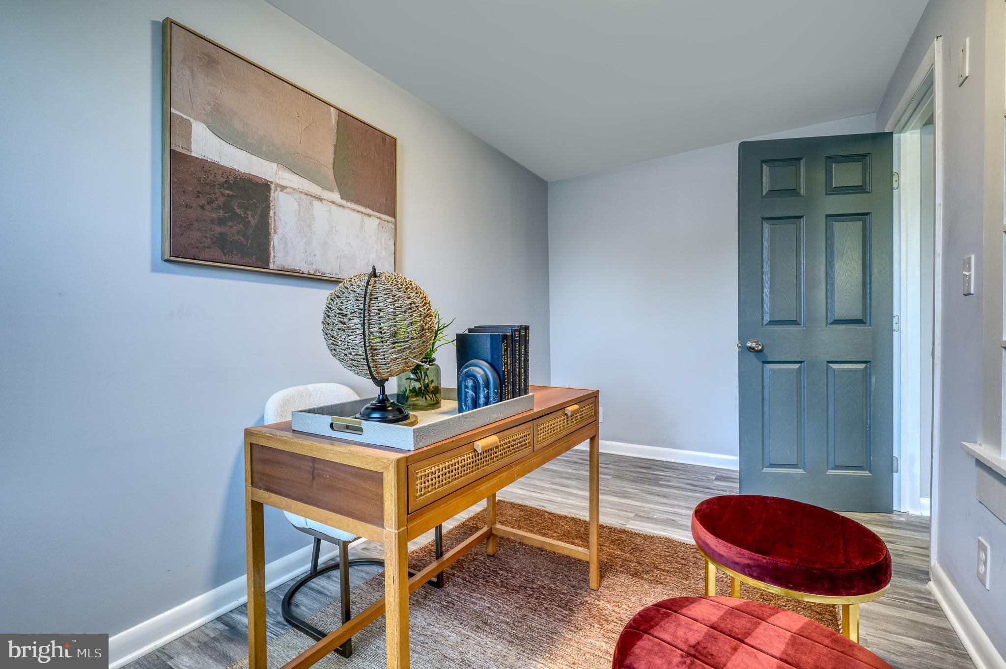 510 Middle River Road Baltimore, MD 21220 - Photo 27 of 65 a living room with furniture