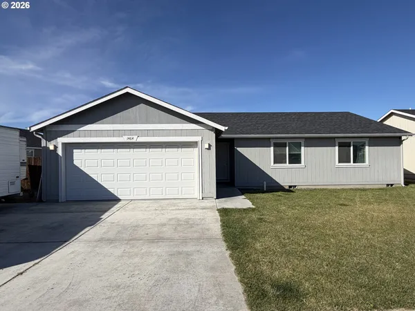 $335,000 | 1464 Northeast Kenna Drive, Hermiston, OR 97838