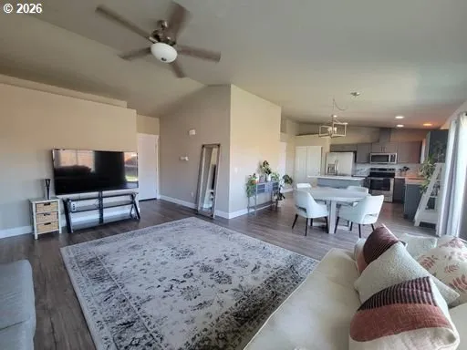 $335,000 | 1464 Northeast Kenna Drive, Hermiston, OR 97838