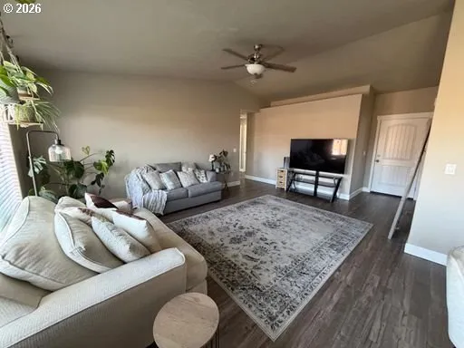 $335,000 | 1464 Northeast Kenna Drive, Hermiston, OR 97838