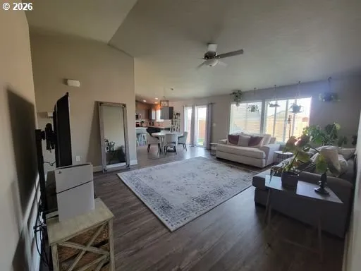 $335,000 | 1464 Northeast Kenna Drive, Hermiston, OR 97838