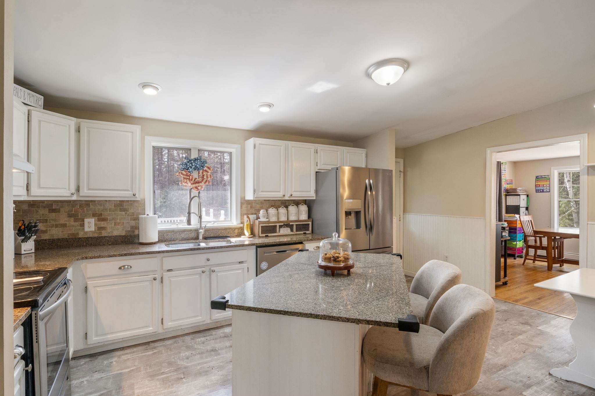 41 Friar Tuck Way Wolfeboro, NH 03894 - Photo 18 of 56