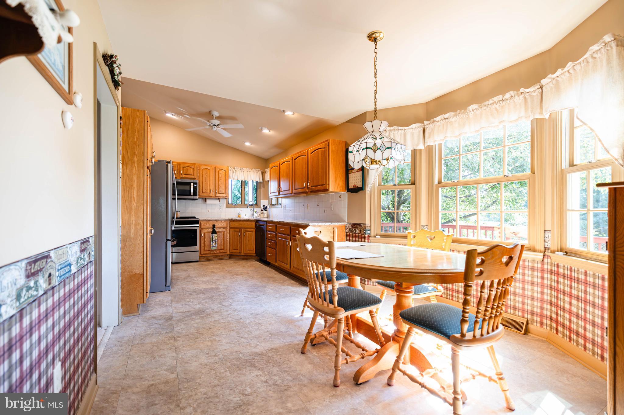 2820 Raspberry Lane Coplay, PA 18037 - Photo 14 of 39 Gallery Image 14