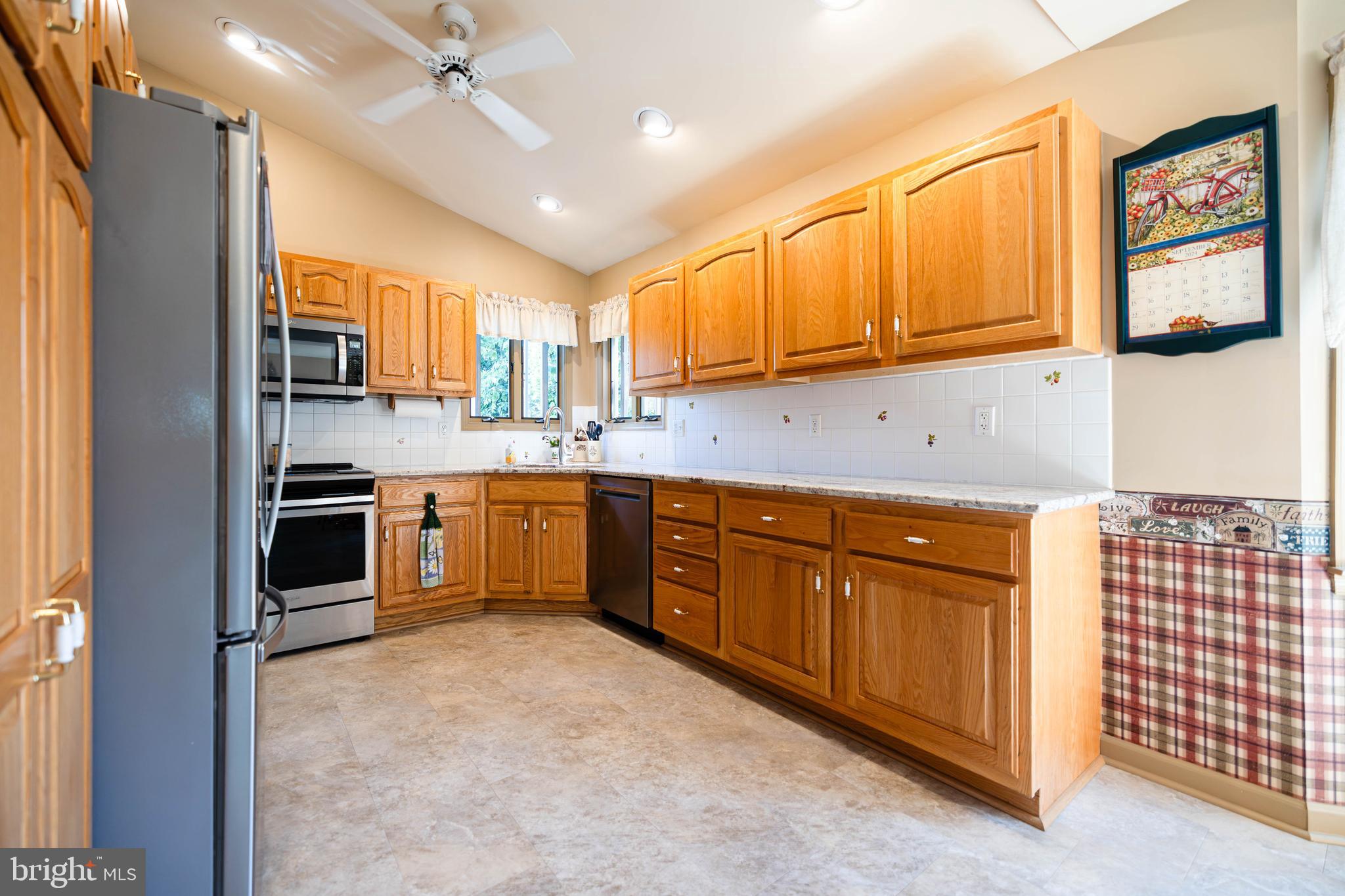 2820 Raspberry Lane Coplay, PA 18037 - Photo 15 of 39 Gallery Image 15