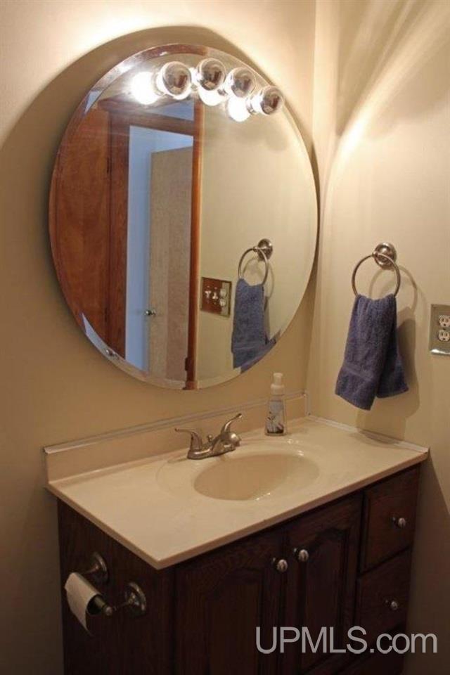 920 South Lincoln Road Escanaba, MI 49829 - Photo 10 of 15 Gallery Image 10