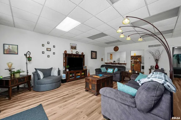 $299,900 | 309 Main Street, Savanna, IL 61074