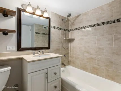 $230,000 | 1455 North Sandburg Terrace, Unit 2905, Chicago, IL 60610