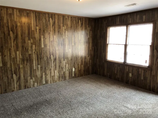 $975 | 355 Sunny Hill Drive, Lincolnton, NC 28092