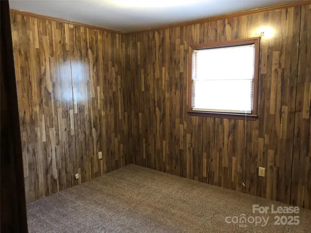 $975 | 355 Sunny Hill Drive, Lincolnton, NC 28092