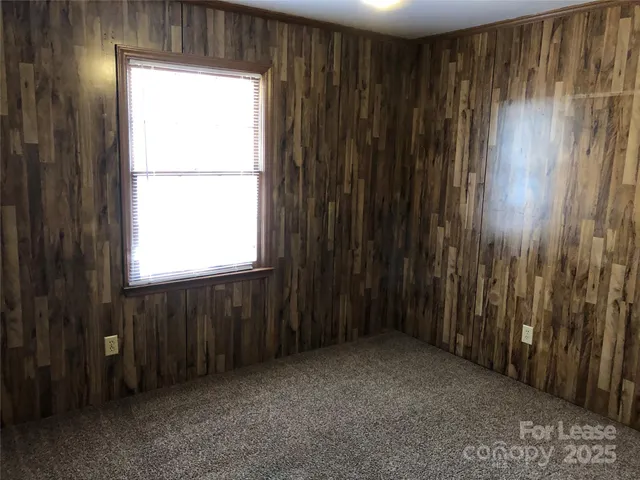 $975 | 355 Sunny Hill Drive, Lincolnton, NC 28092