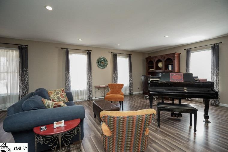 921 Cooks Bridge Road Fountain Inn, SC 29644 - Photo 3 of 20