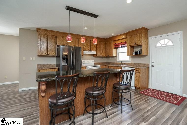921 Cooks Bridge Road Fountain Inn, SC 29644 - Photo 5 of 20