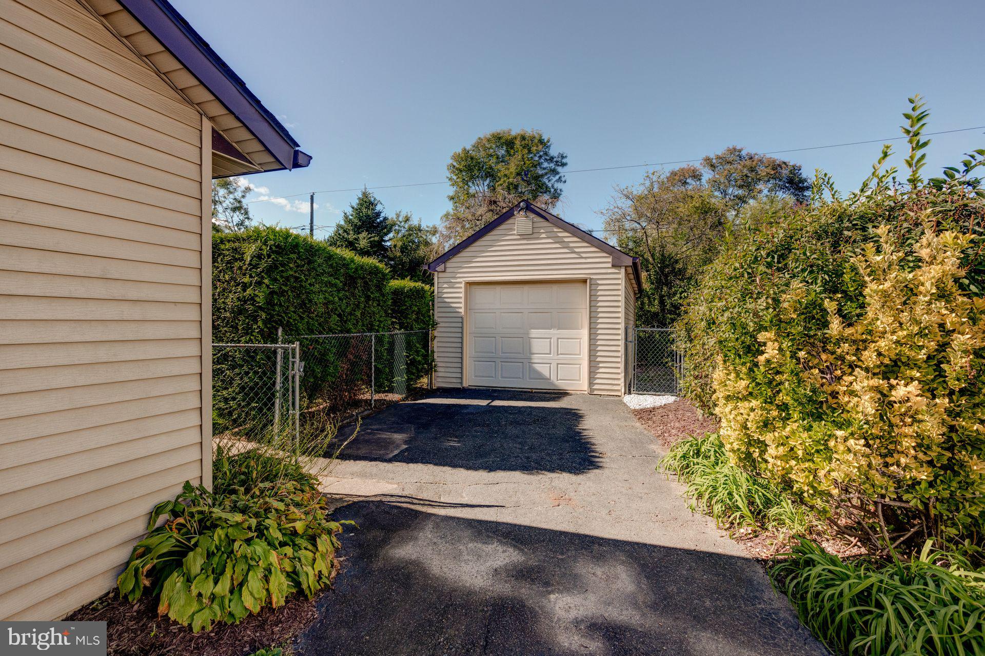 509 Filbert Road Oreland, PA 19075 - Photo 22 of 24 Garage