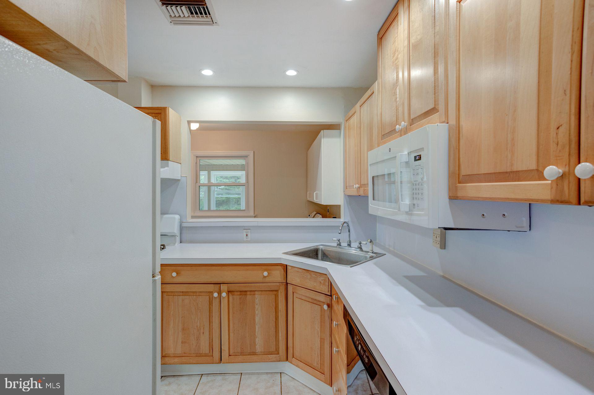 509 Filbert Road Oreland, PA 19075 - Photo 8 of 24 Kitchen