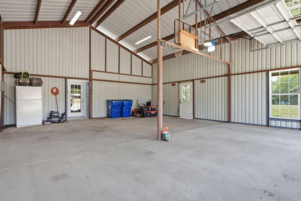 3583 VZ County Road Ben Wheeler, TX 75754 - Photo 31 of 34