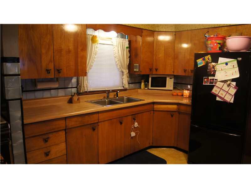 772 Duquesne Avenue Rochester, PA 15074 - Photo 3 of 12 Kitchen.